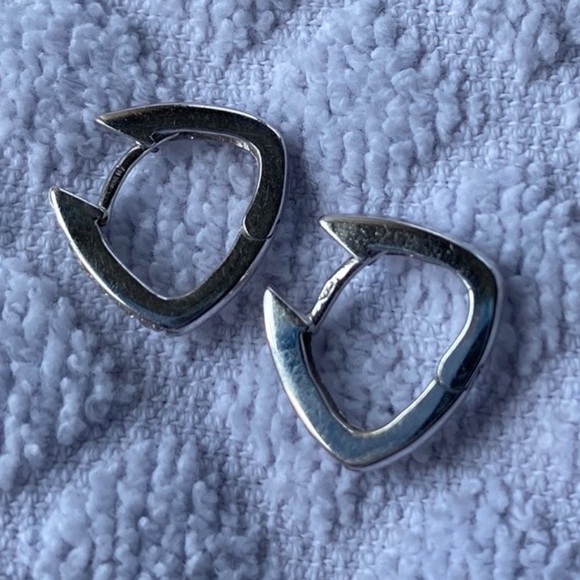 💕HP💕 18k white gold Diamond earrings purchased in Italy 🇮🇹 - appraisal included - Picture 11 of 17